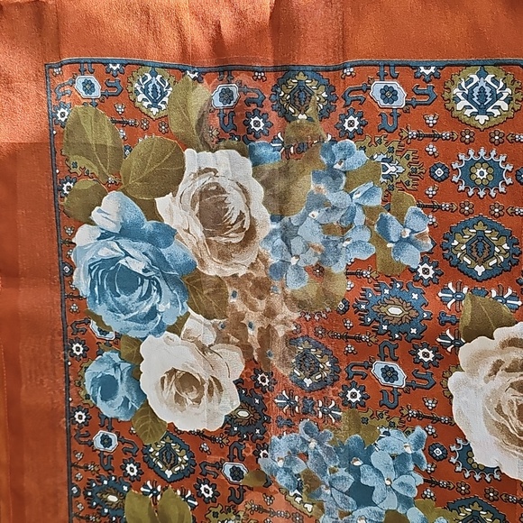 Vintage Square Floral Design Scarf - Picture 6 of 12